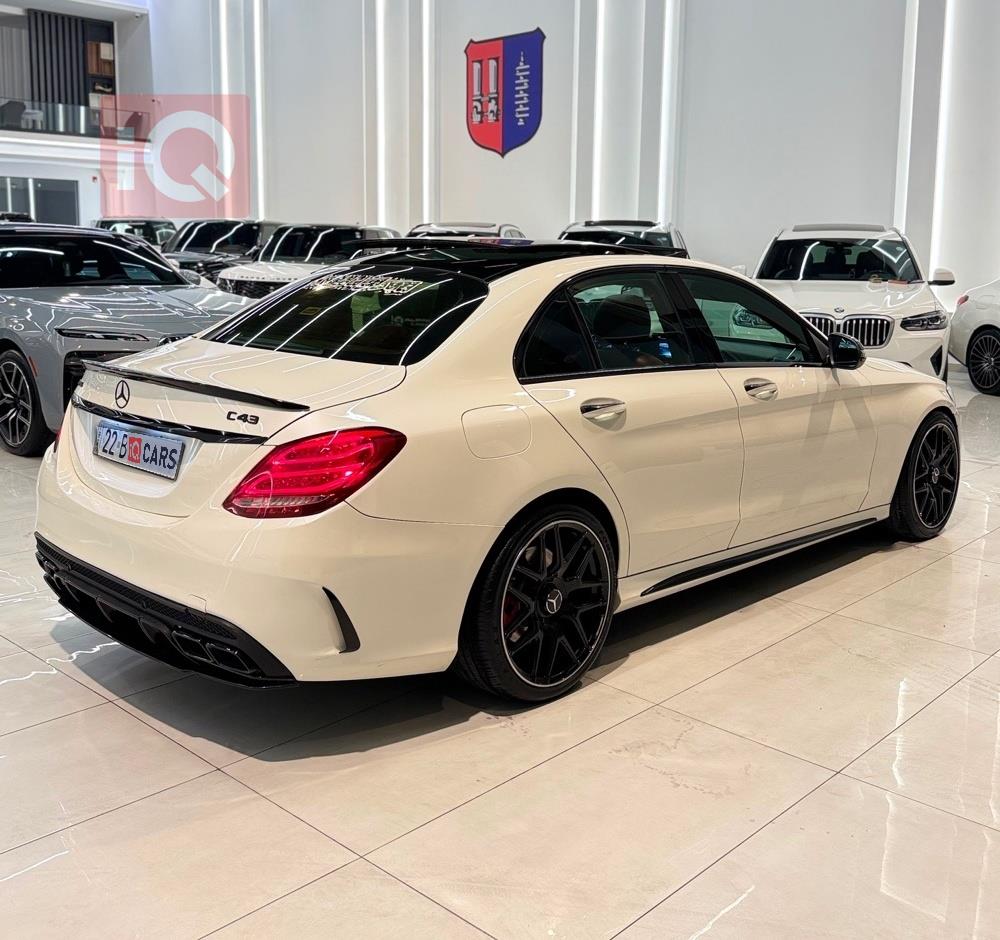 https://cdn.iqcars.io2d4cc88a-04d5-4523-a9a8-bbe003b186d2_4.jpg